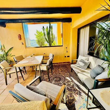 Exclusive Sea View Apartament, Coto Real, Duquesa *